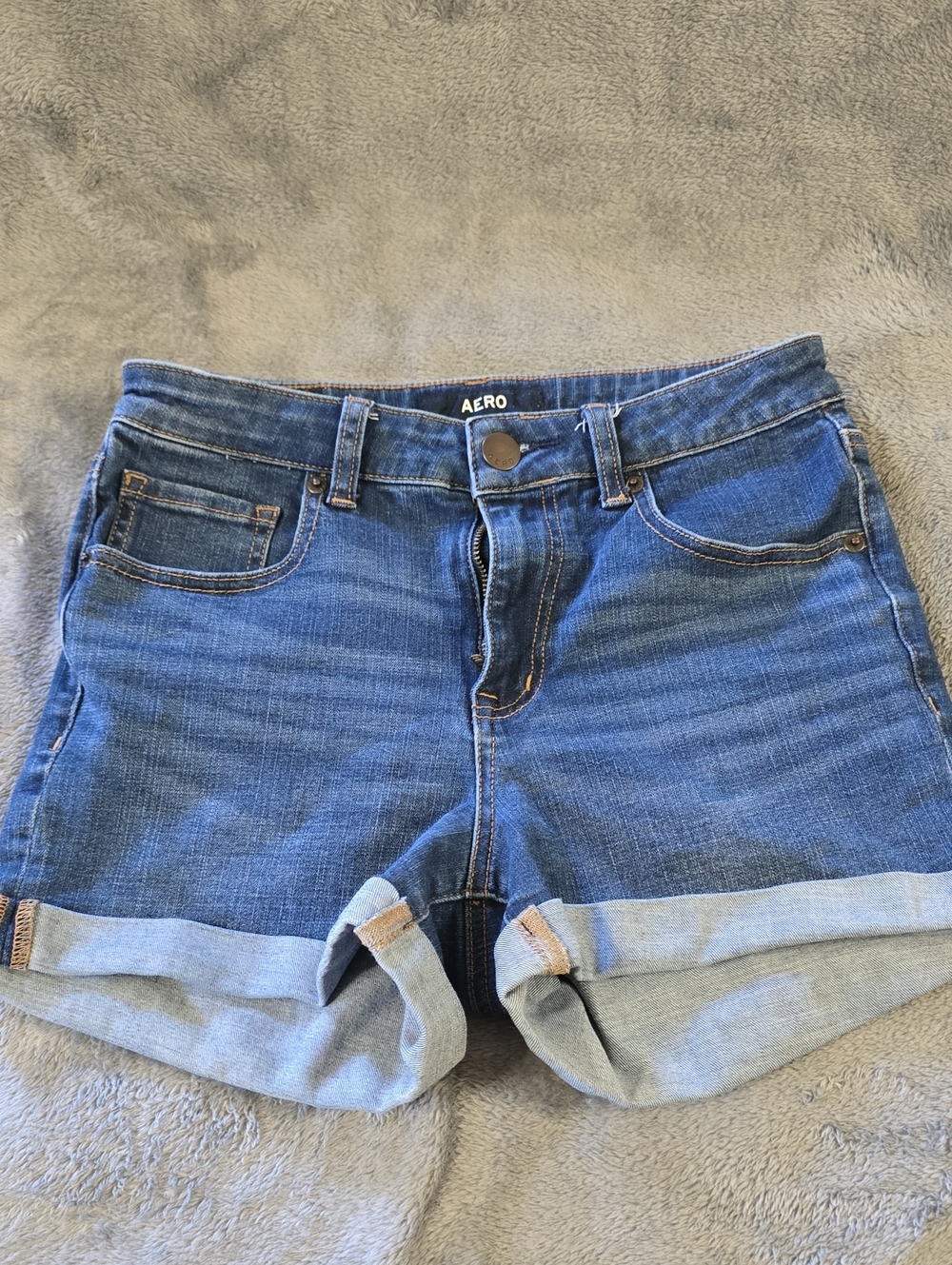 Women's Aero Brand Blue Denim Roll-Cuff Shorts High Rise Midi